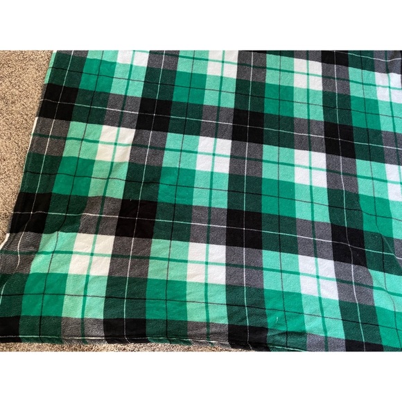 Plaid Fleece Throw Plush Blanket 58” x 47” EUC - Picture 3 of 5